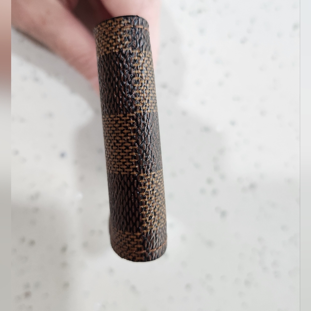 Louis Vuitton Damier Cigarette Pouch - Picture 12 of 16